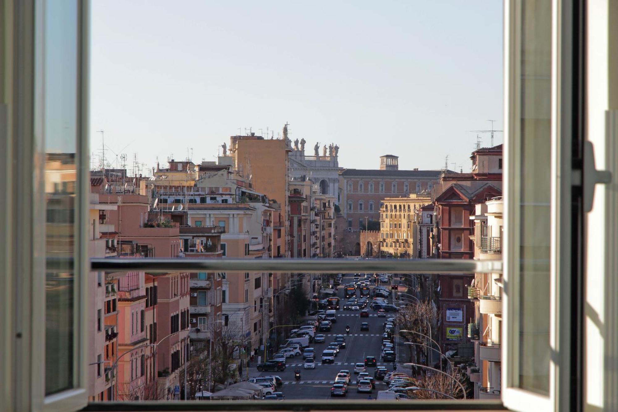 Maison d'hôtes Domus Augustea - San Giovanni Sunset Rome